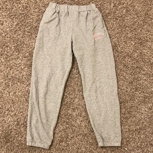 grey sweatpants!